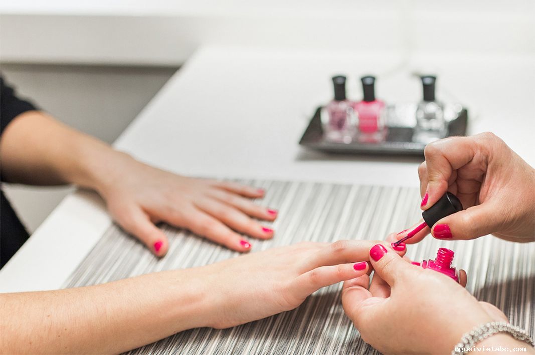 Cần gấp thợ nail có kinh nghiệm