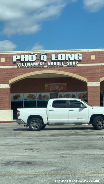 Phở Q Long cần chạy bàn
